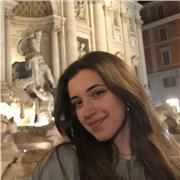 Profesora de Inglés con altos conocimientos sobre la materia y certificados oficiales